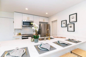 Luxury Condo 5 minutes from Truist park !